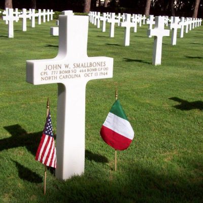 Gravesite of Cpl. John W. Smallbones of Wilmington, Army Air Forces bomber crewman KIA in 1944. Sicily-Rome American Cemetery. 2007.